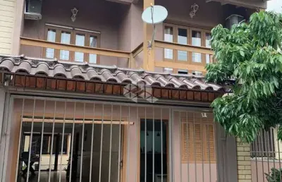 Excelente sobrado com três dormitórios e suíte no porto verde alvorada.