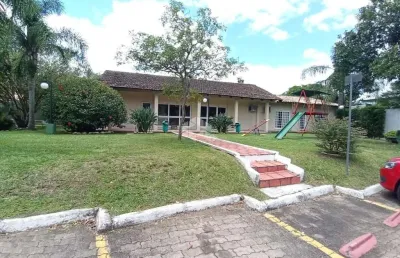 Casa a venda no bairro ipanema com 2 dormitórios e com vaga de garagem