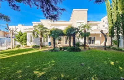 Casa alto padrão com três suítes no bairro vila verde
