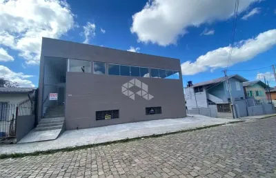Pavilhão a venda com 2 andares e 300 m² privativos, bairro sagrada familia.