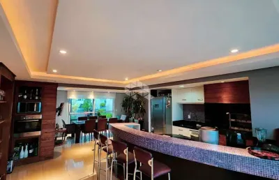 Cobertura duplex de luxo, mobiliada, com quatro quartos, quatro vagas, piscina e três banheiros no bairro madureira