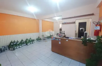 Tradicional casa comercial, no menino deus com 247m²