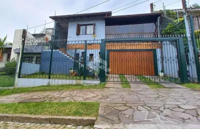 Casa 3 dormitórios, suíte, piscina, salão festas, cavalhada