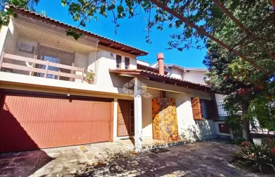 Casa 3 dormitórios, terreno amplo, piscina, ipanema