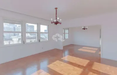 Apartamento de 03 dormitórios com 159m² no bairro bom fim.