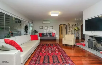 Casa com 5 dormitórios e 6 vagas com 645m² no sétimo céu em poa.