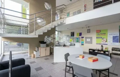 Prédio comercial na tristeza a 50 mts da av. wenceslau escobar