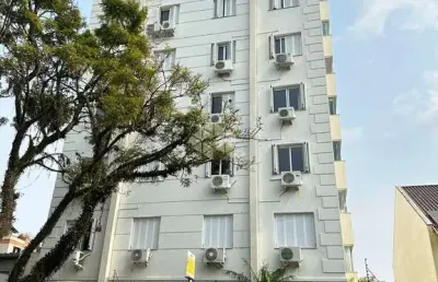 Apartamento garden de 2 dormitórios com vaga de garagem, no jardim botânico em porto alegre.