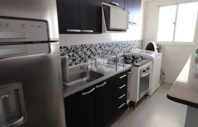 Apartamento de 65m² com 3 dormitórios e vaga coberta.