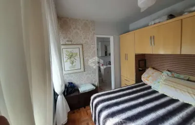 Apartamento refotmado semi mobiliado, com sol da manhã