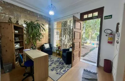Casa com 3 quartos à venda na Rua Eça de Queiroz, 625, Petrópolis, Porto Alegre