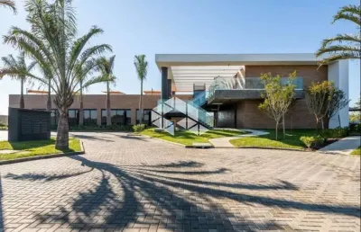 Casa em condomínio planejado  península ponta da figueira