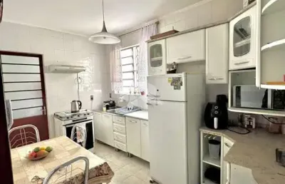 Apartamento central dois dormitórios com suíte em santa maria