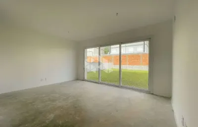 Sobrado 03 dormitórios com suíte no bairro chácara das nascentes