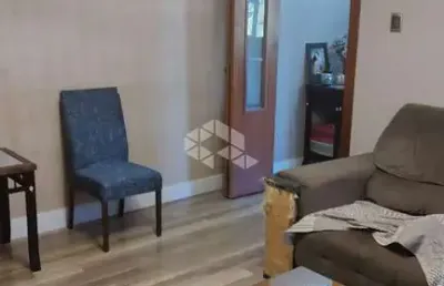 Apartamento semimobiliado com 02 quartos, à venda, no bairro medianeira em porto alegre