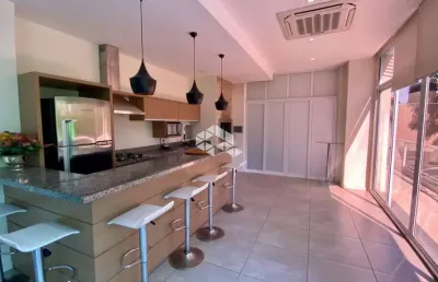 Apartamento de 2 dormitórios e 1 vaga no bairro azenha