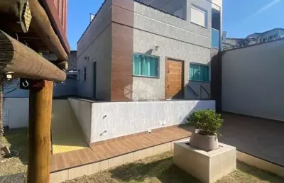Casa com 4 quartos à venda na Guiomar De Ataliba Penteado, 182, Jardim Brasília (Zona Leste), São Paulo