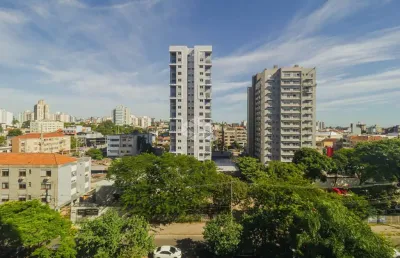 Apartamento 02 dormitórios(quartos), sendo uma suíte  com infra completa e 2(duas) vagas cobertas no passo d'areia .