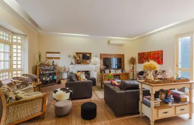 Casa 3 dormitórios com piscina jr lindóia porto alegre