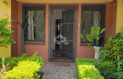 Casa térrea, construção clássica, vaga para 4 carros, próximo! próximo parque germânia.