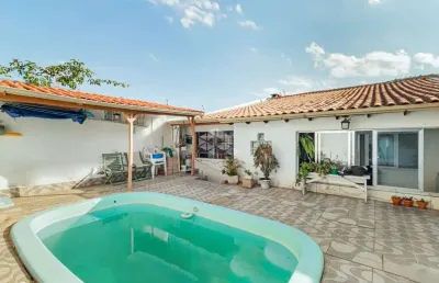Casa com 3 quartos à venda na Rua José Pereira da Cunha, 49, Vila Nova, Porto Alegre