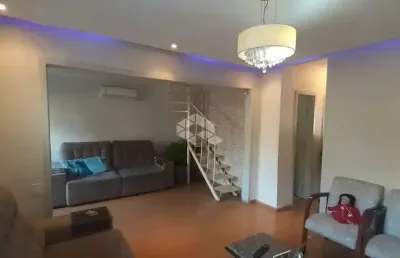 Excelente casa com 5 quartos, suíte, closet, lareira, salão festas/gourmet, piscina, 5 vagas
