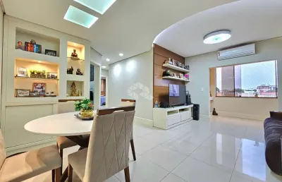 Apartamento com 2 dormitórios / suíte/ sacada com churrasqueira e vaga coberta
