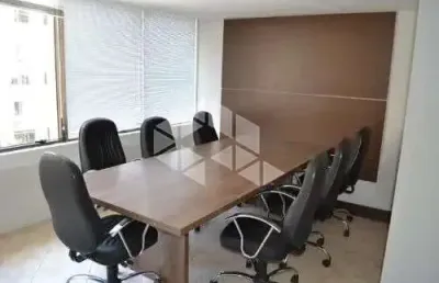 Sala/conjunto comercial com 45 m² no centro histórico de porto alegre.