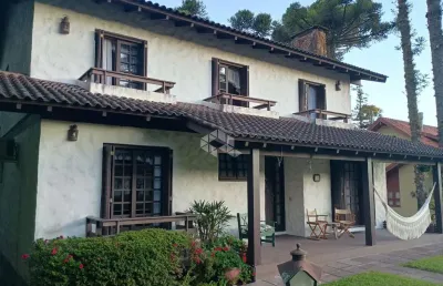 Excelente casa com 05 dormitórios laje de pedra em canela