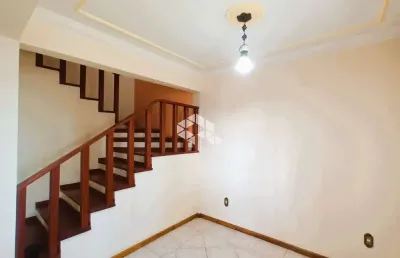 Casa com 3 quartos à venda na Avenida Cruz Alta, 416, Nonoai, Porto Alegre