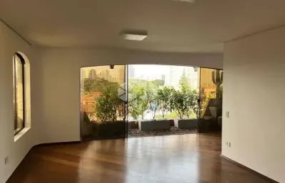 Apartamento à venda com 3 quartos, sendo 1 suíte, 2 vagas de garagem, com 152m²