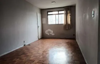 Apartamento 72 m², 02 quartos  em frente ao hospital a.c camargo. próximo as estações vergueiro e são joaquim.