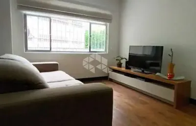 Apartamento 76 m² ,reformado , sendo 2 dormitórios, próximo a estação ana rosa e o parque da aclimação.