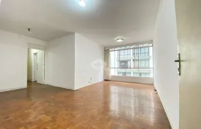 Apartamento à venda na aclimação de 109m², 3 quartos, sendo 1 suíte, e 1 vaga de garagem.