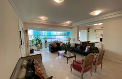 Apartamento à venda no campo belo, com 03 suítes e 03 vagas de garagens.