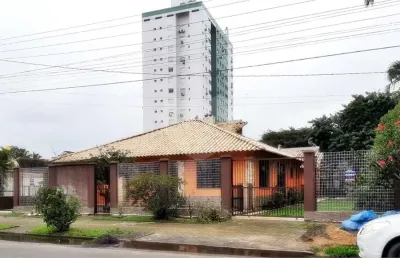 Casa com 6 quartos à venda na Rua João Pessoa, Centro, Tramandaí