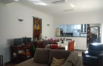 Casa com 3 quartos à venda na Avenida Rubens Montanaro de Borba, Interlagos, São Paulo