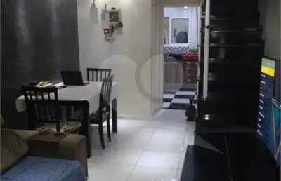 Casa em condomínio fechado com 3 quartos à venda na Rua Gregório Ferreira, Vila Emir, São Paulo