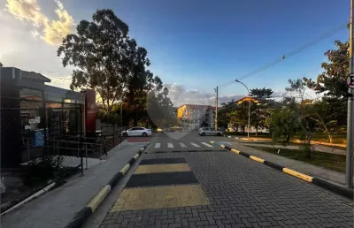 Apatamento de 2 quartos no condomínio reserva do bosque