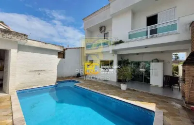 Sobrado com piscina á 300m do mar - três marias - peruíbe/sp