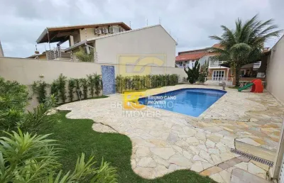 Sobrado com 4 quartos e piscina a 100m do mar em peruíbe