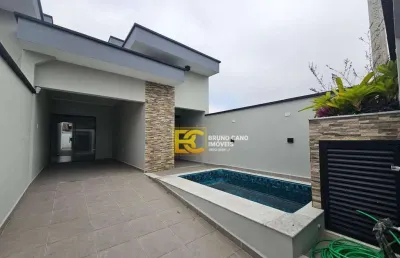Casa térrea 2 quartos com piscina e churrasqueira em peruíbe
