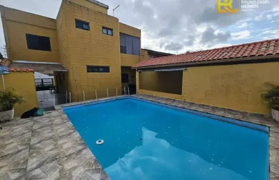 Sobrado com 3 dormitórios e piscina - oasis - peruíbe/sp