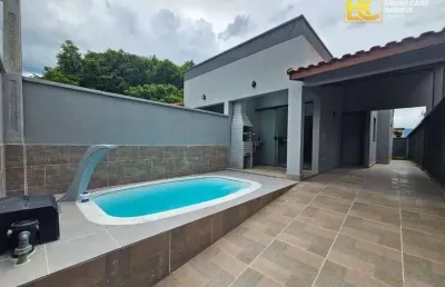 Casa nova com piscina a 1200m do mar - oasis - peruíbe/sp