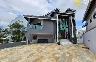 Triplex alto padrão com vista permanente para o mar em condomínio exclusivo de peruíbe
