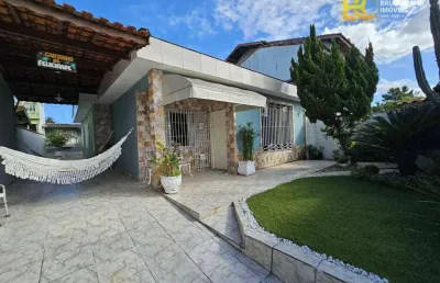 Casa isolada com edícula a 1.000m da praia – conforto e espaço para toda a família