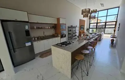 Casa nova à venda a 200 metros do mar em peruíbe – conforto e lazer para sua família