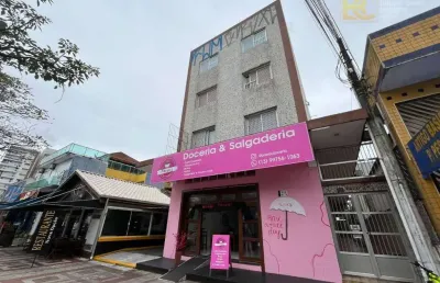Apartamento no coração da cidade com 2 dormitórios à venda - centro - peruíbe/sp