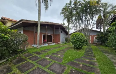 Casa com 2 dormitórios para alugar - três marias - peruíbe/sp