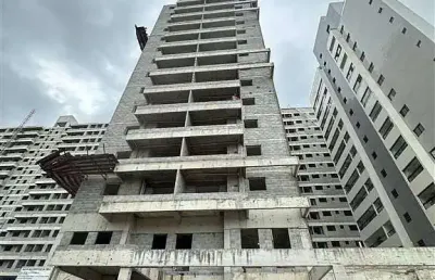 Belíssimo apartamento, à 50m do mar e lazer completo
